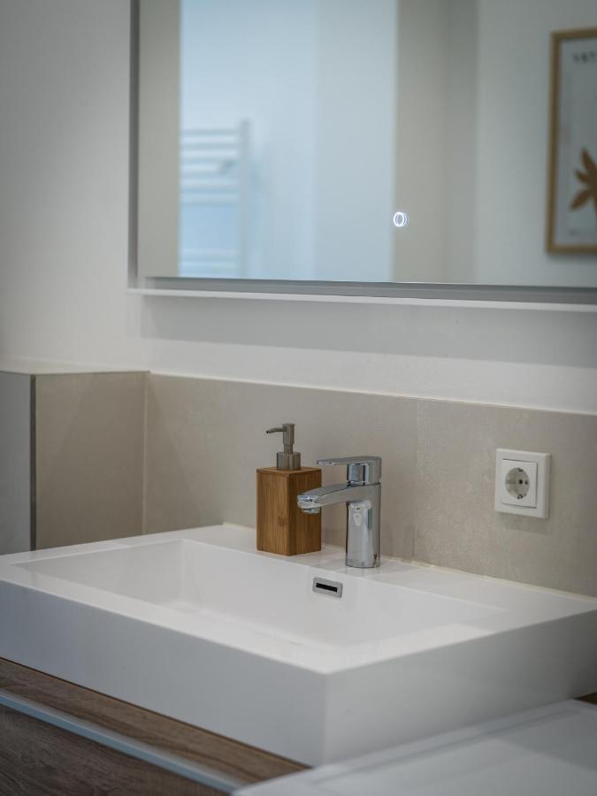 Hochwertige Altbauwohnung Im Modernen Stil In Wiesbaden - Kueche - Terrasse - Wlan - Zentral Eksteriør bilde